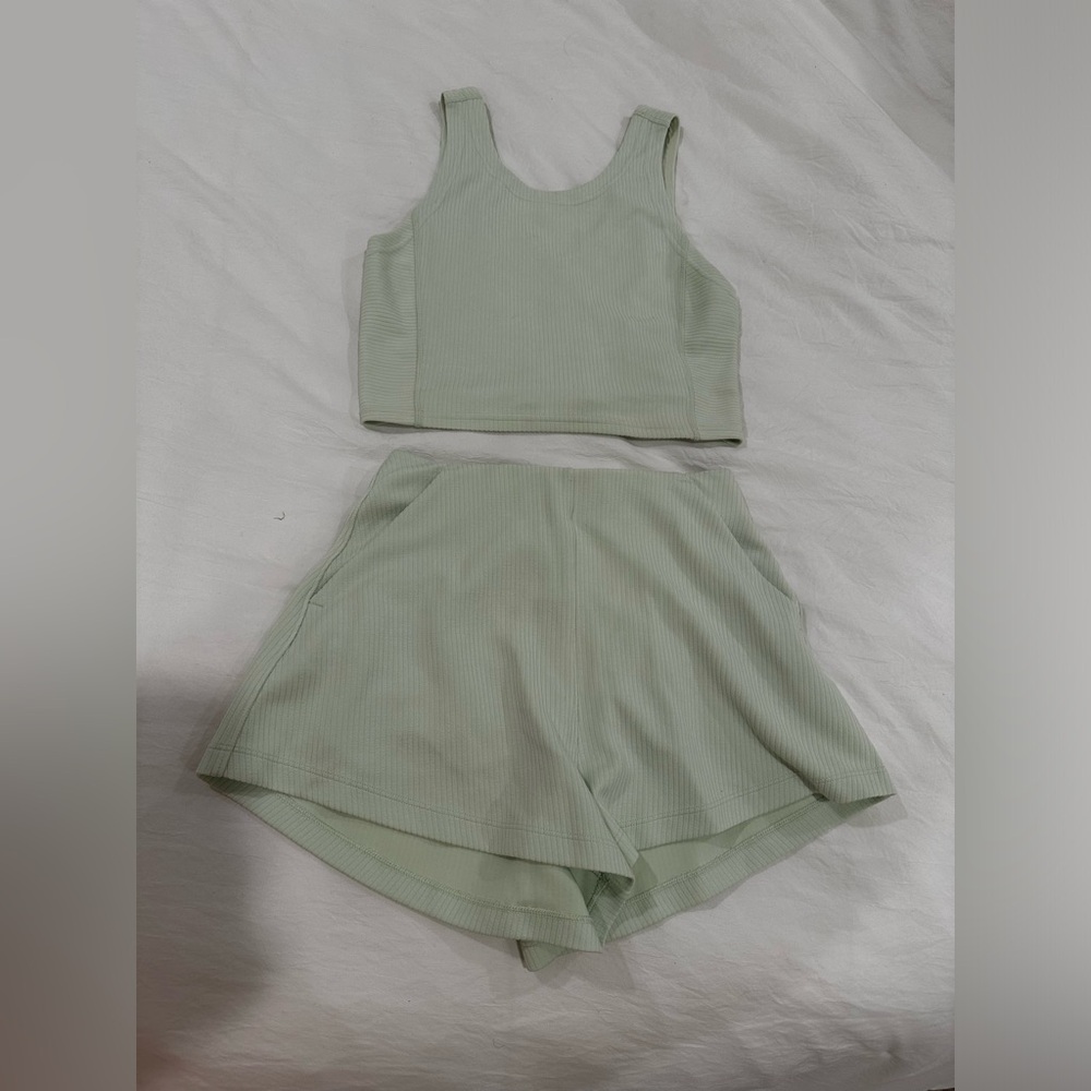 lululemon 2 piece light green set